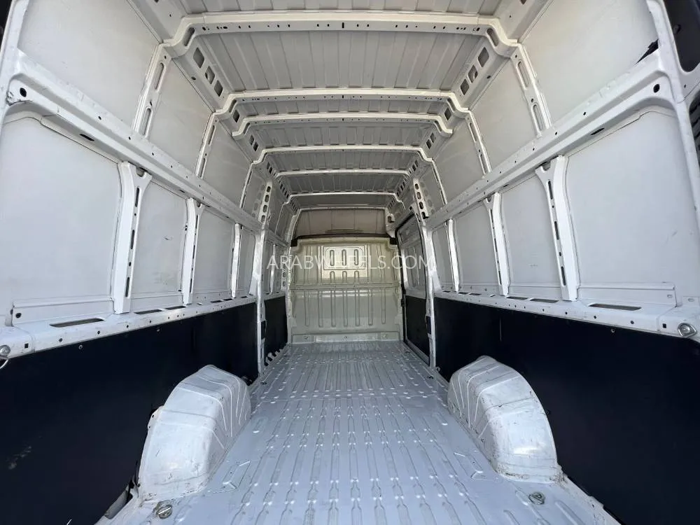 Peugeot Boxer 2023 for Sale in Sharjah Image-14