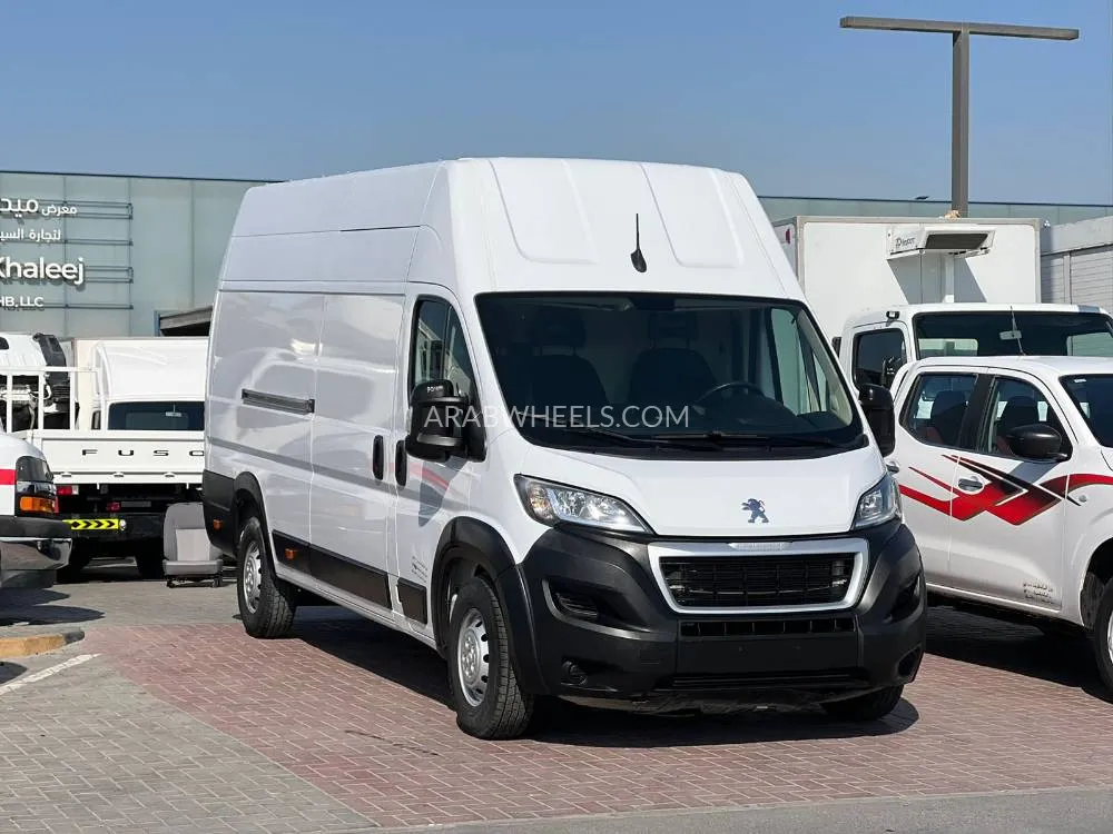 Peugeot Boxer 2023 for Sale in Sharjah Image-18