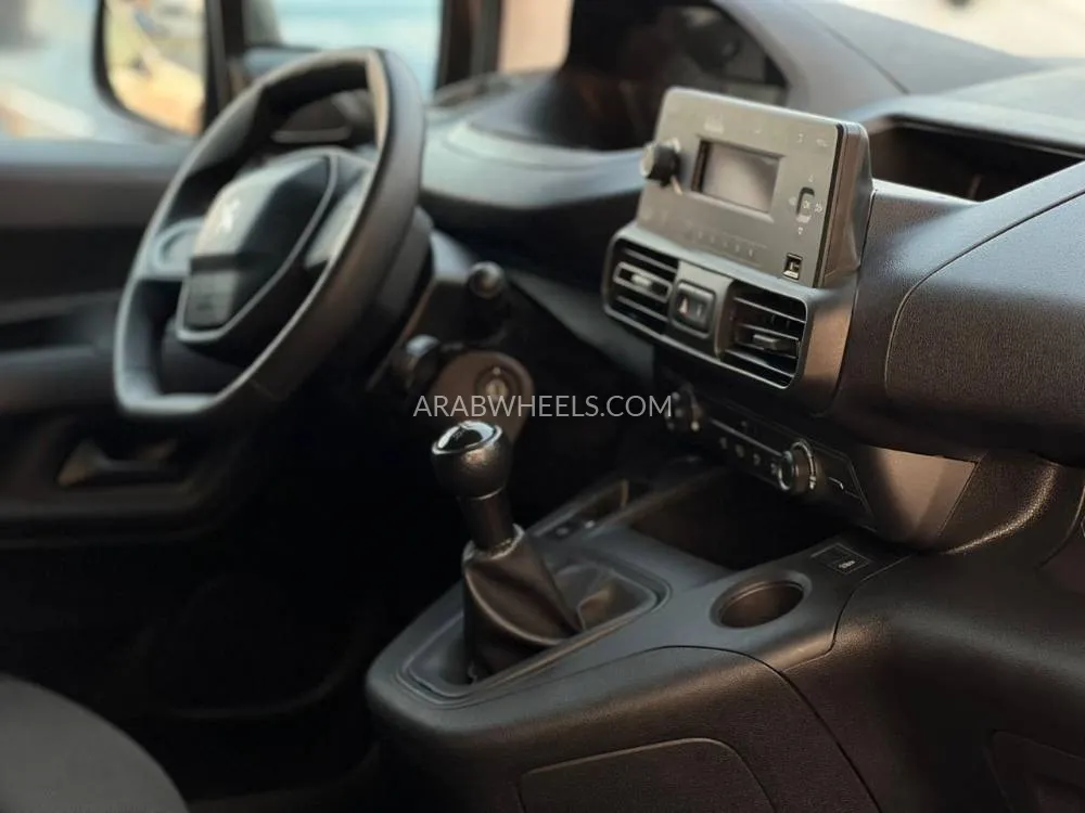 بيجو بارتنر 2022 for Sale in الشارقة Image-9