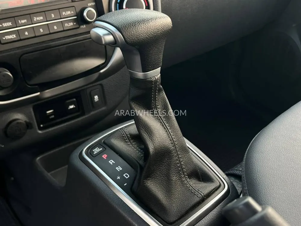 Kia Bongo 2022 for Sale in Sharjah Image-16