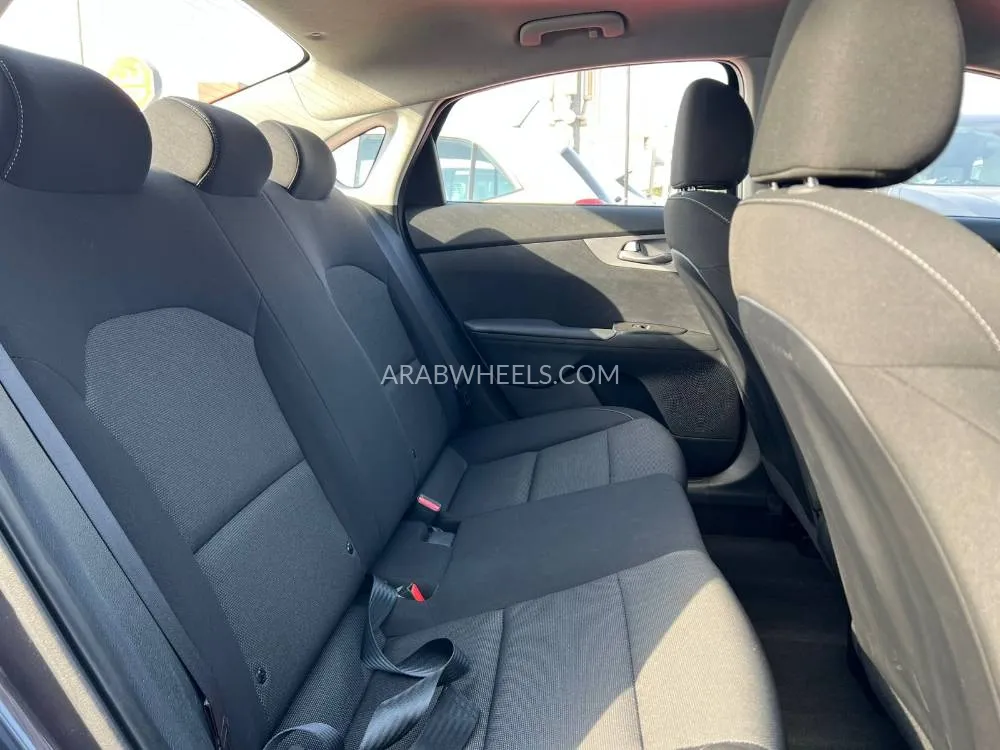 Kia Cerato 2023 for Sale in Sharjah Image-15