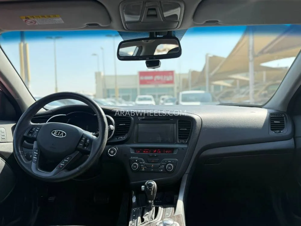 Kia Optima 2012 for Sale in Sharjah Image-16