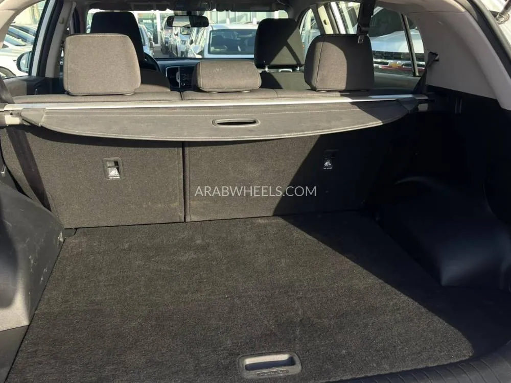 Kia Sportage 2019 for Sale in Sharjah Image-11
