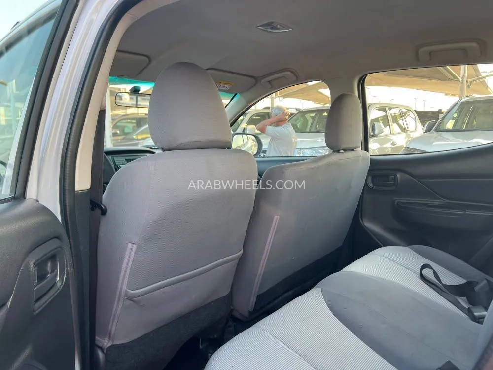 Mitsubishi L200 2019 for Sale in Sharjah Image-13