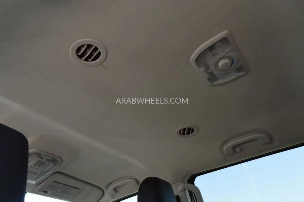 Isuzu Mu-X 2023 for Sale in Dubai Image-18