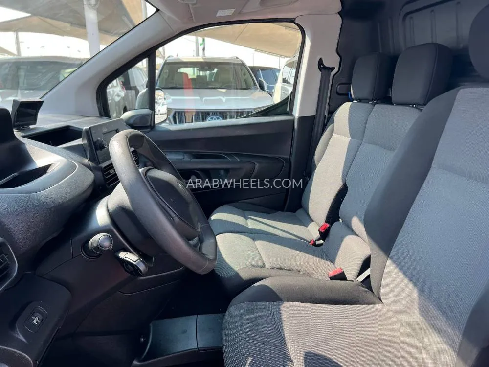 بيجو بارتنر 2022 for Sale in الشارقة Image-11