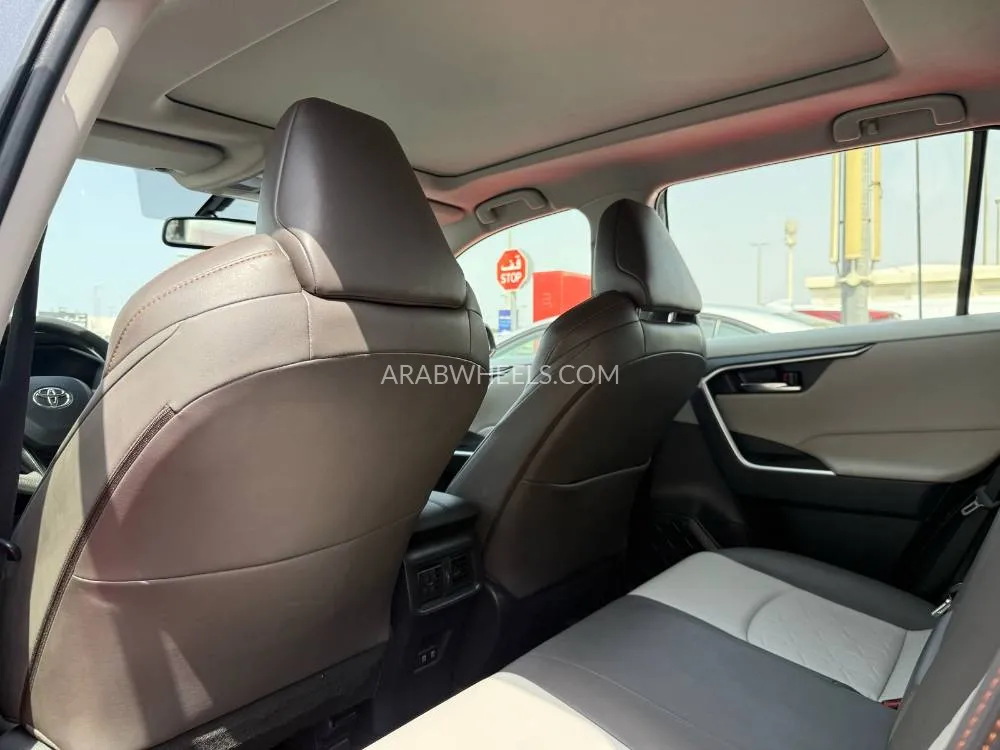 Toyota Rav4 2021 for Sale in Sharjah Image-13