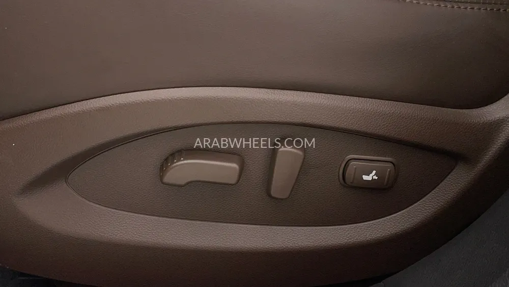 Infiniti QX70 2020 for Sale in Dubai Image-24