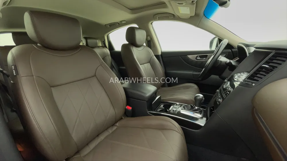 Infiniti QX70 2020 for Sale in Dubai Image-28