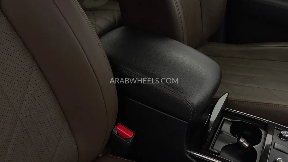 Infiniti QX70 2020 for Sale in Dubai Image-40