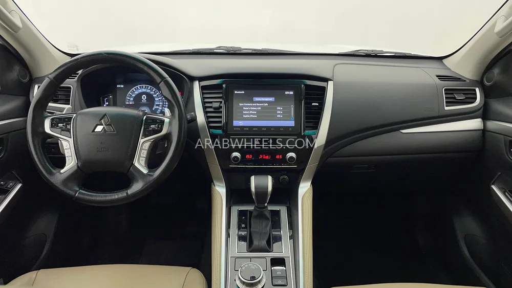 Mitsubishi Montero Sport 2022 for Sale in Dubai Image-12