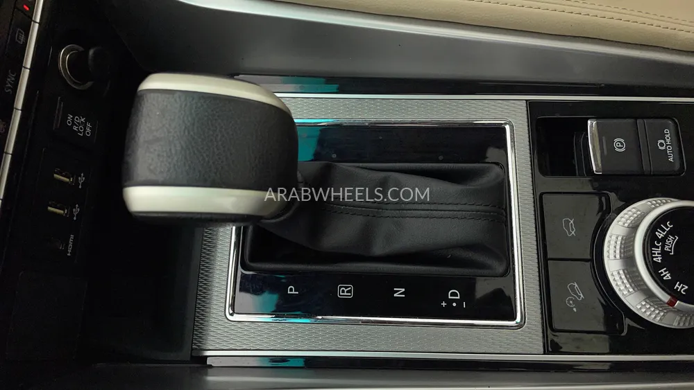 Mitsubishi Montero Sport 2022 for Sale in Dubai Image-20