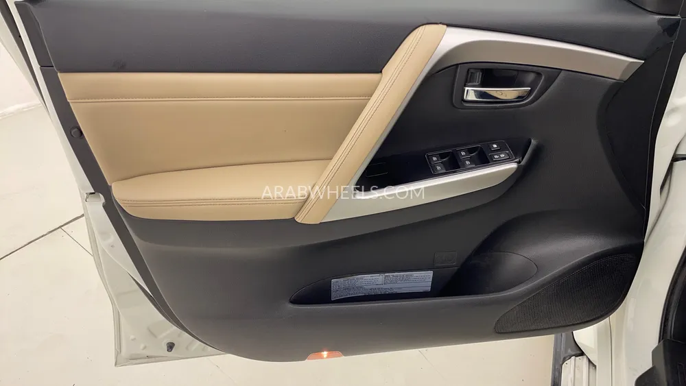 Mitsubishi Montero Sport 2022 for Sale in Dubai Image-21