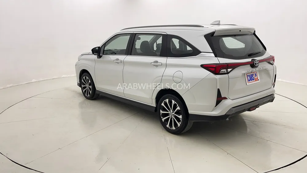 Toyota Veloz 2024 for Sale in Dubai Image-5