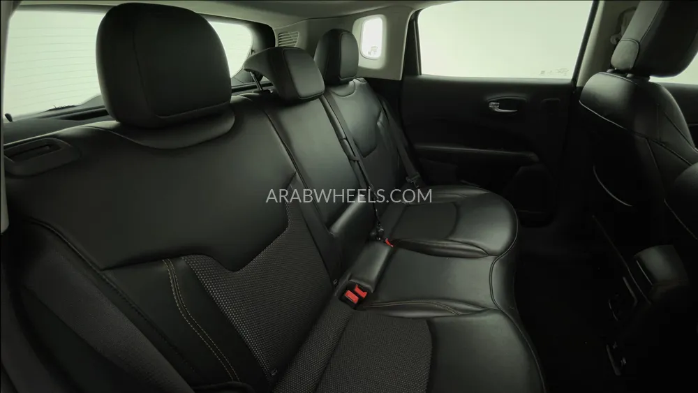 جيب كومباس 2020 for Sale in دبي Image-27