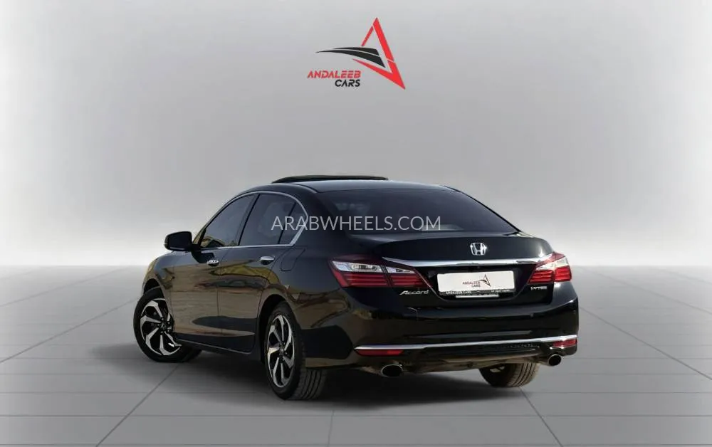 Honda Accord 2017 for Sale in Dubai Image-8