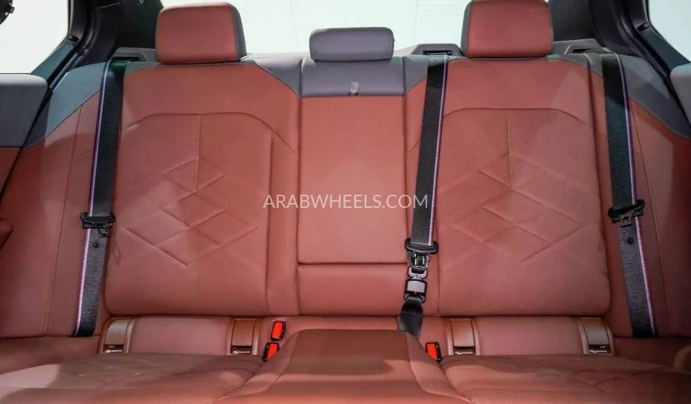 BMW i5 2024 for Sale in Abu Dhabi Image-7
