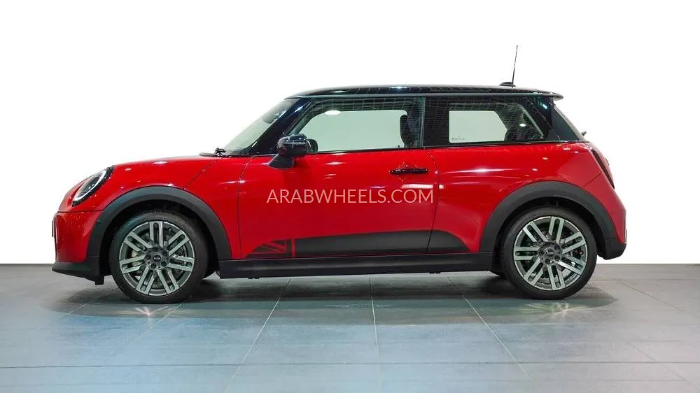Mini Cooper 2025 for Sale in Abu Dhabi Image-3
