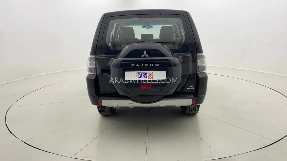 Mitsubishi Pajero 2016 for Sale in Dubai Image-4