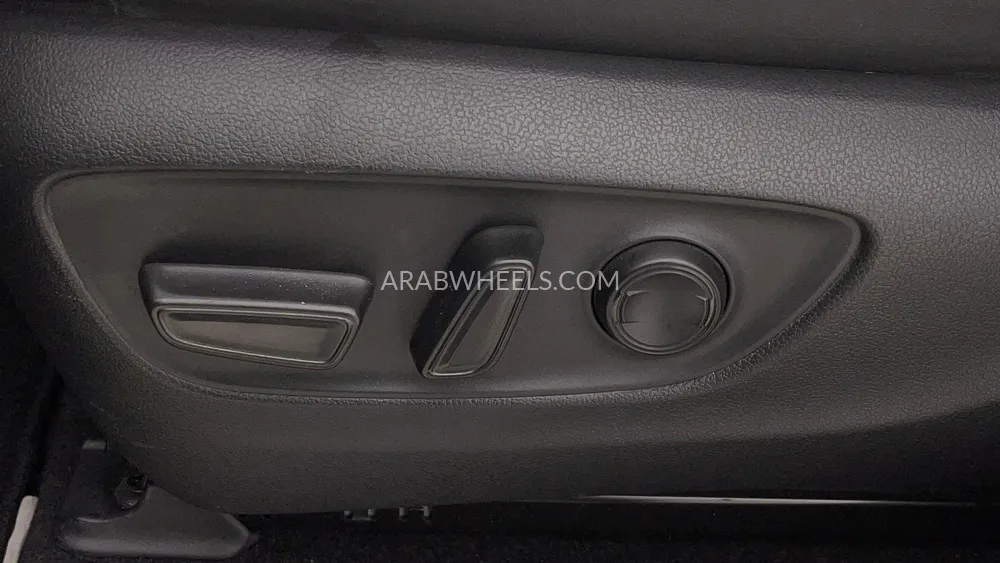 Toyota Land Cruiser 2023 for Sale in Dubai Image-22