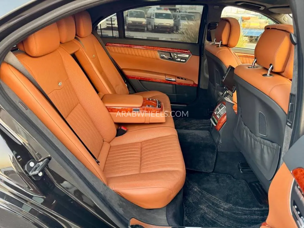 Mercedes Benz CLS Class 2009 for Sale in Dubai Image-15