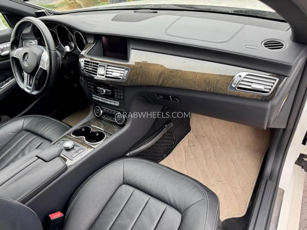 Mercedes Benz CLS Class 2012 for Sale in Dubai Image-13