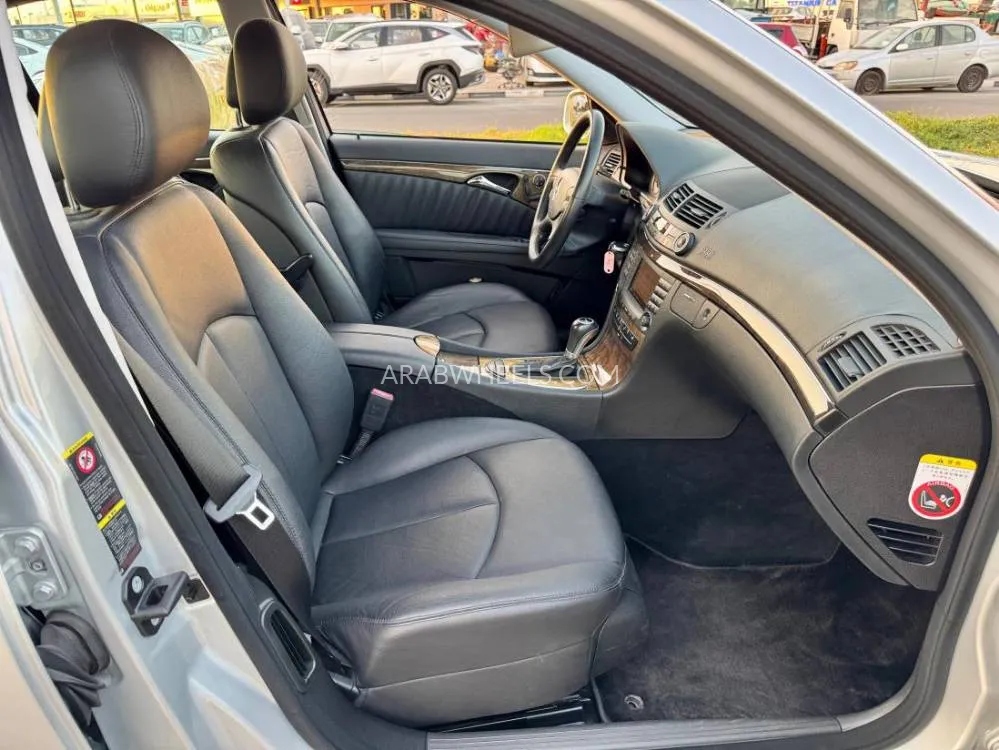 Mercedes Benz E Class 2007 for Sale in Dubai Image-12