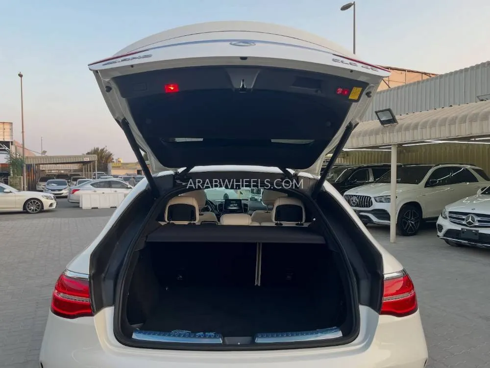 Mercedes Benz GLE Class 2017 for Sale in Ajman Image-10