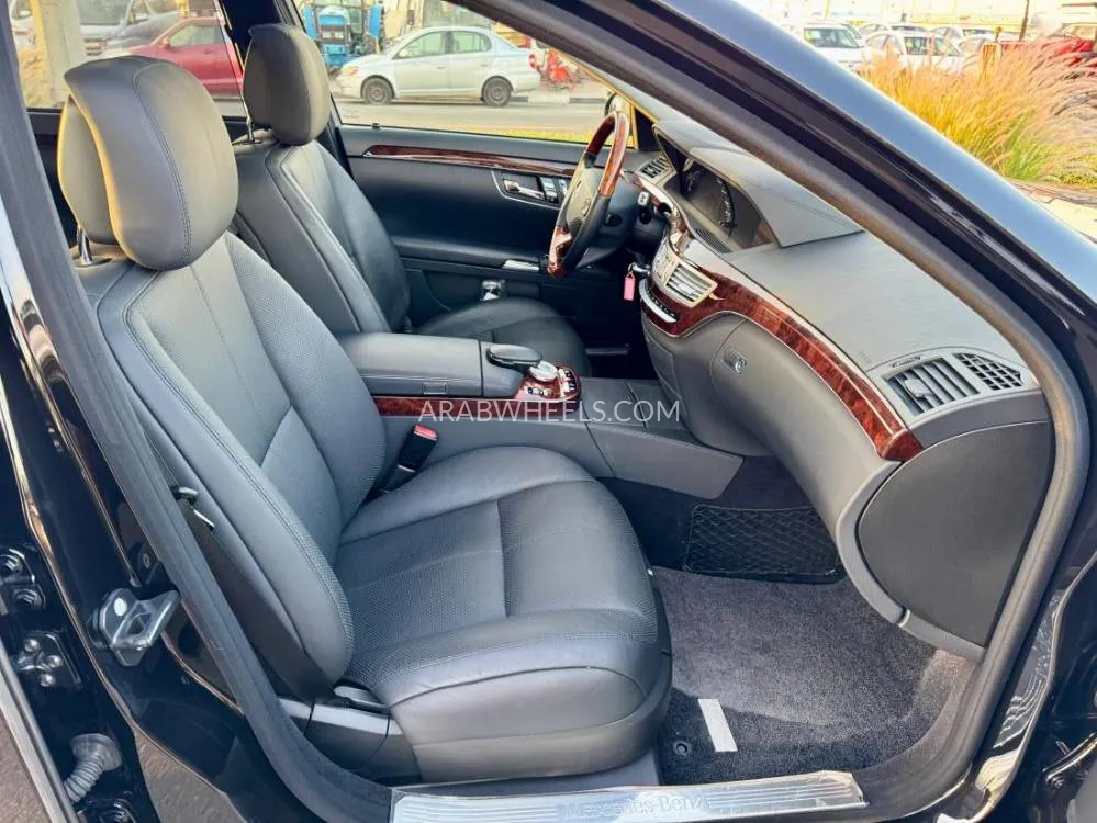 Mercedes Benz CLS Class 2007 for Sale in Dubai Image-14