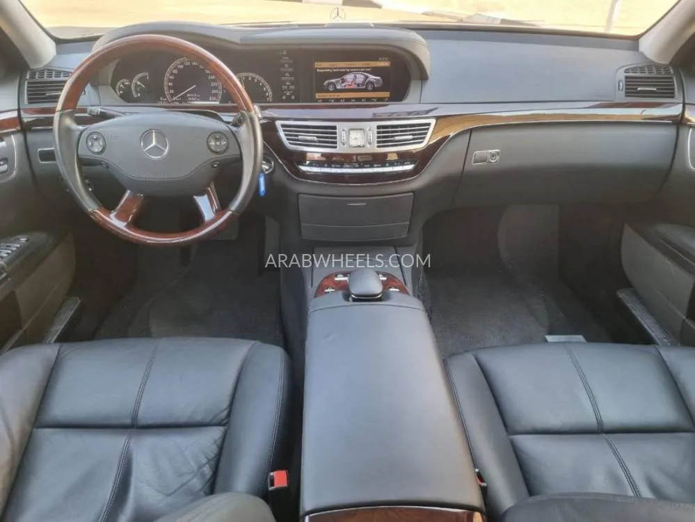 Mercedes Benz CLS Class 2007 for Sale in Dubai Image-9
