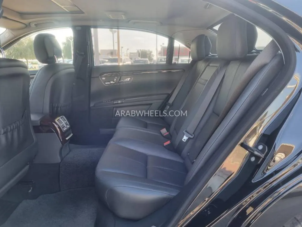 Mercedes Benz CLS Class 2007 for Sale in Dubai Image-11