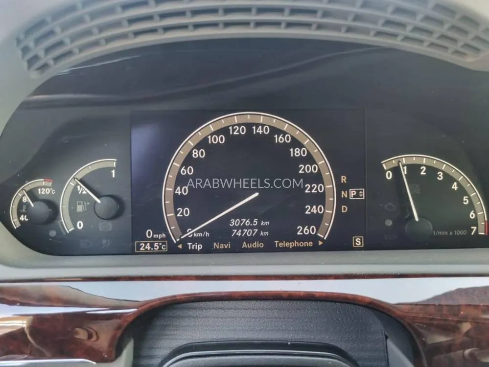 Mercedes Benz CLS Class 2007 for Sale in Dubai Image-13