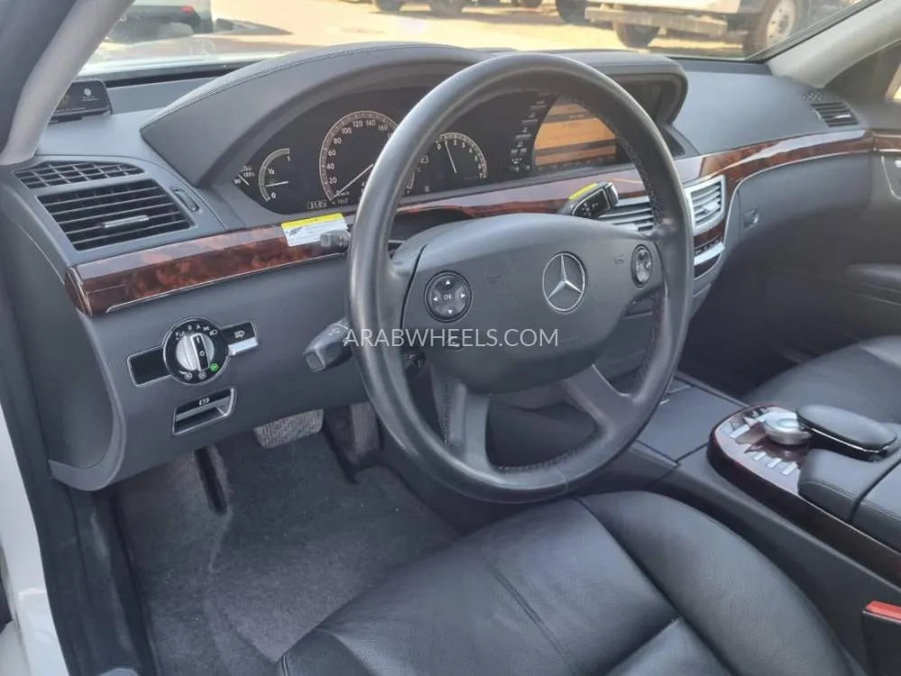 Mercedes Benz CLS Class 2007 for Sale in Dubai Image-8
