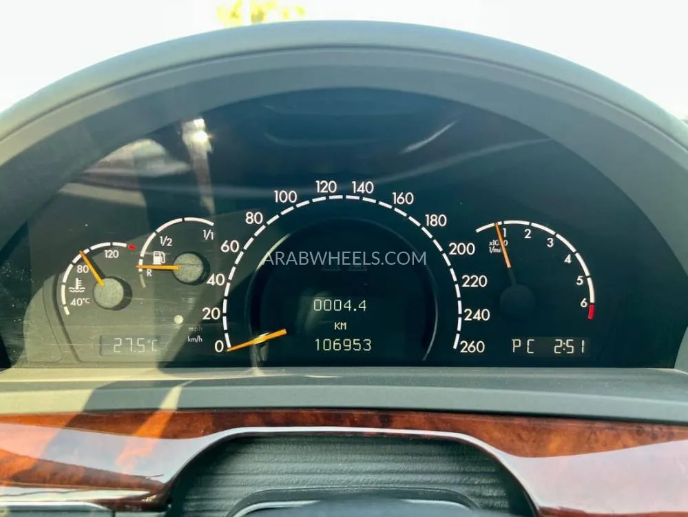 Mercedes Benz CLS Class 2004 for Sale in Dubai Image-12