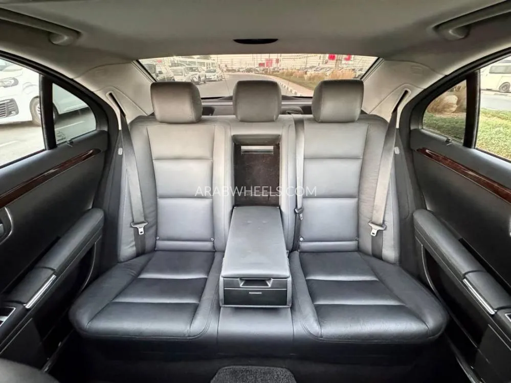 Mercedes Benz CLS Class 2006 for Sale in Dubai Image-12
