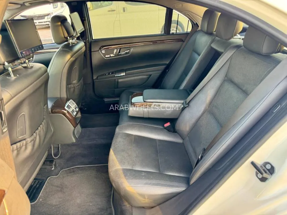 Mercedes Benz CLS Class 2011 for Sale in Dubai Image-10