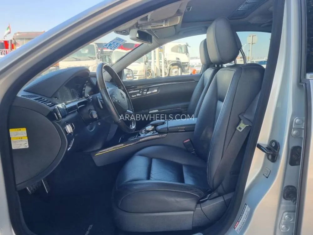 Mercedes Benz CLS Class 2012 for Sale in Dubai Image-9