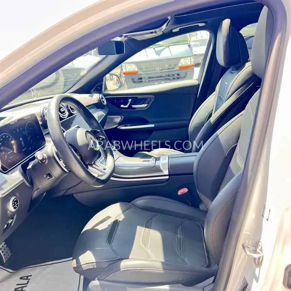 مرسيدس بنز كلاس C 2023 for Sale in دبي Image-25