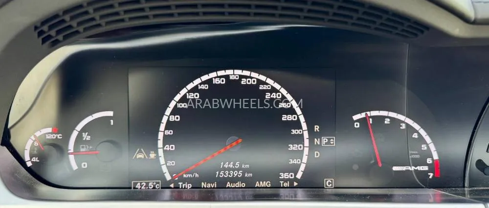 Mercedes Benz CLS Class 2010 for Sale in Dubai Image-15