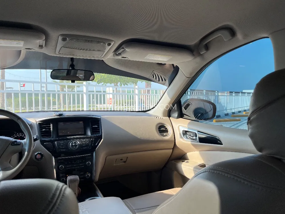 Nissan Pathfinder 2015 for Sale in Umm Al Quwain Image-14