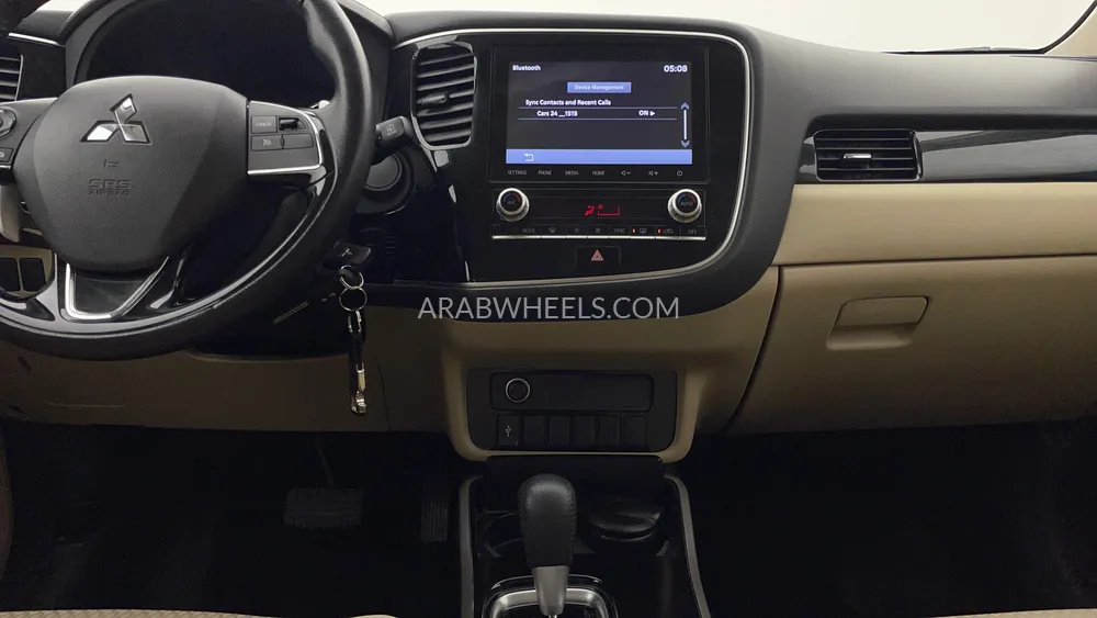 Mitsubishi Outlander 2023 for Sale in Dubai Image-14