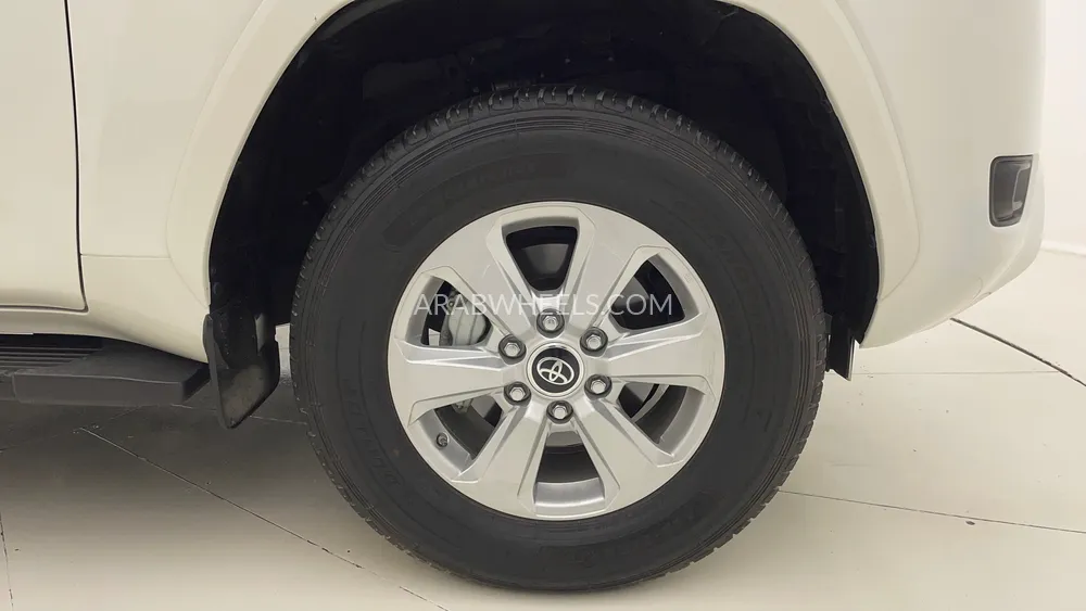 تويوتا لاند كروزر 2024 for Sale in دبي Image-10