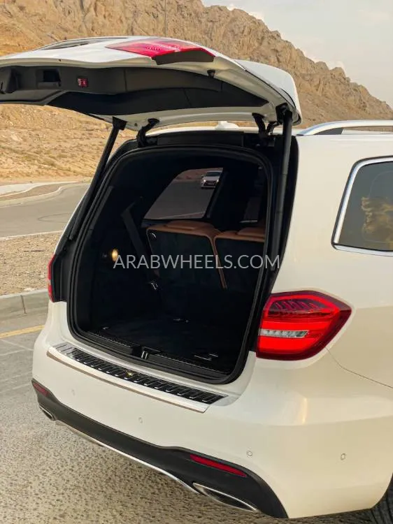 مرسيدس بنز GLS 2019 for Sale in العين Image-9