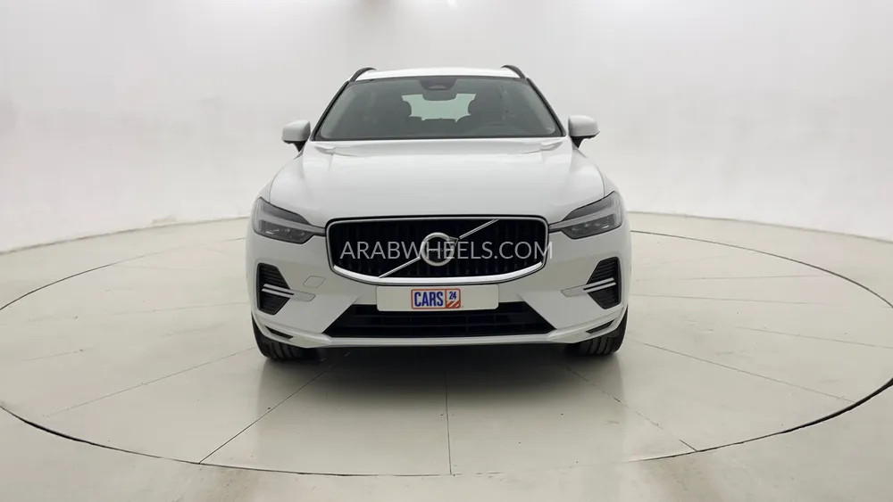 Volvo XC60 2023 for Sale in Dubai Image-8