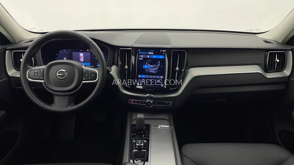 Volvo XC60 2023 for Sale in Dubai Image-12