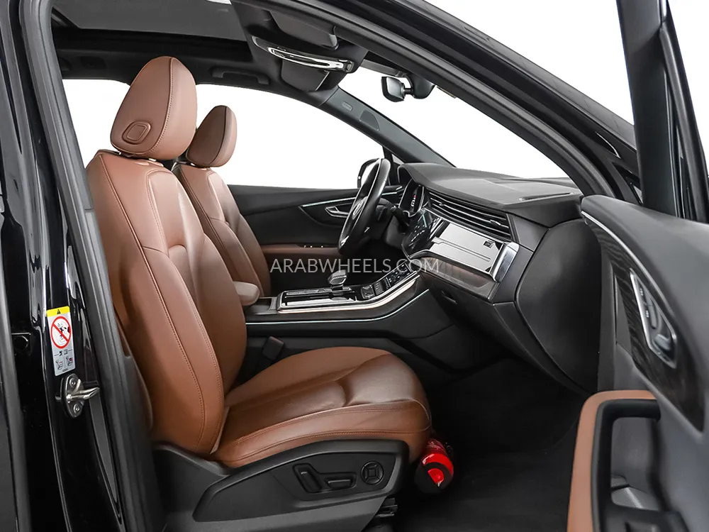 أودي Q7 2021 for Sale in دبي Image-8