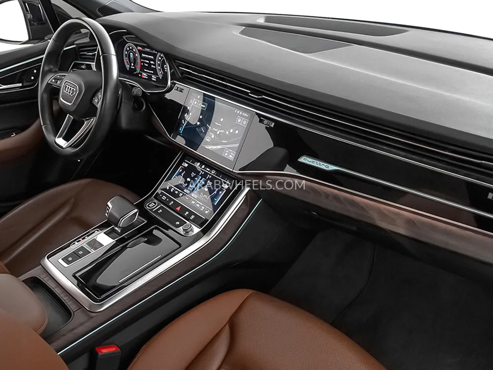 أودي Q7 2021 for Sale in دبي Image-12