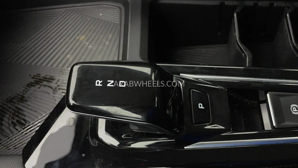 Geely Coolray 2025 for Sale in Dubai Image-18