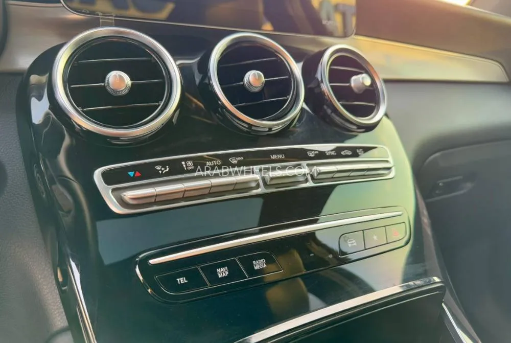 مرسيدس بنز GLC كلاس 2022 for Sale in دبي Image-19