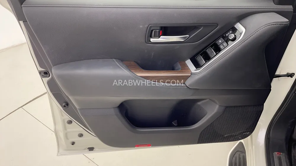 Toyota Land Cruiser 2023 for Sale in Dubai Image-19